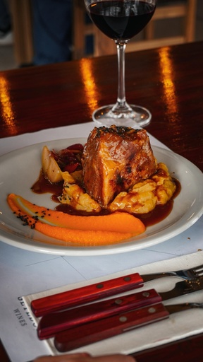 🍽️ Lunch at the Winery